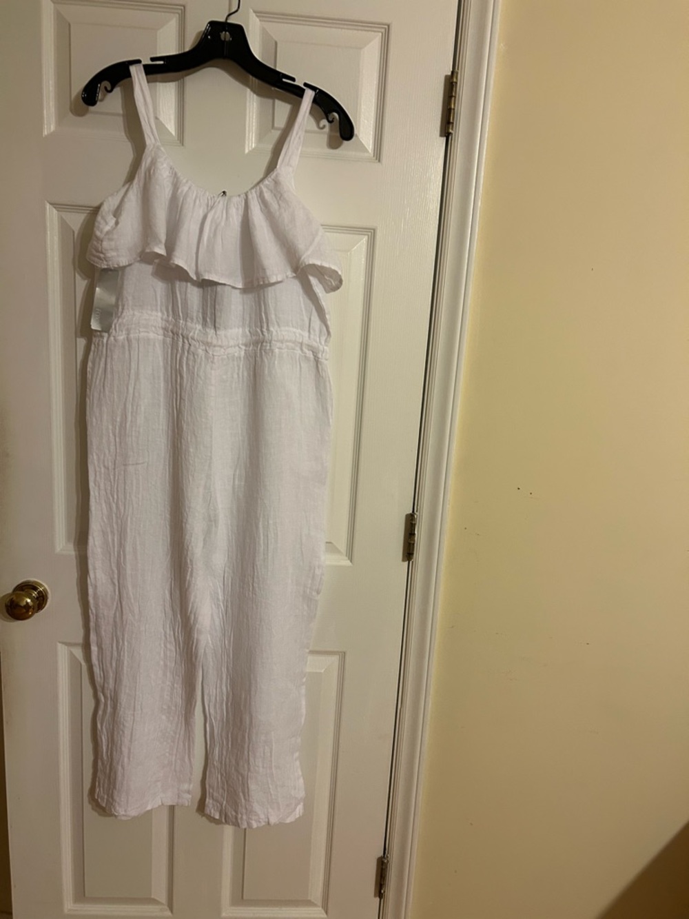 Fox White Linen Ruffle - Picture 8 of 11